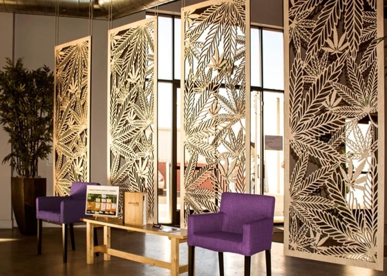 Porcellana Multi pannelli decorativi in ​​metallo decorativi interni con trattamenti superficiali spazzolati / sabbiati fornitore